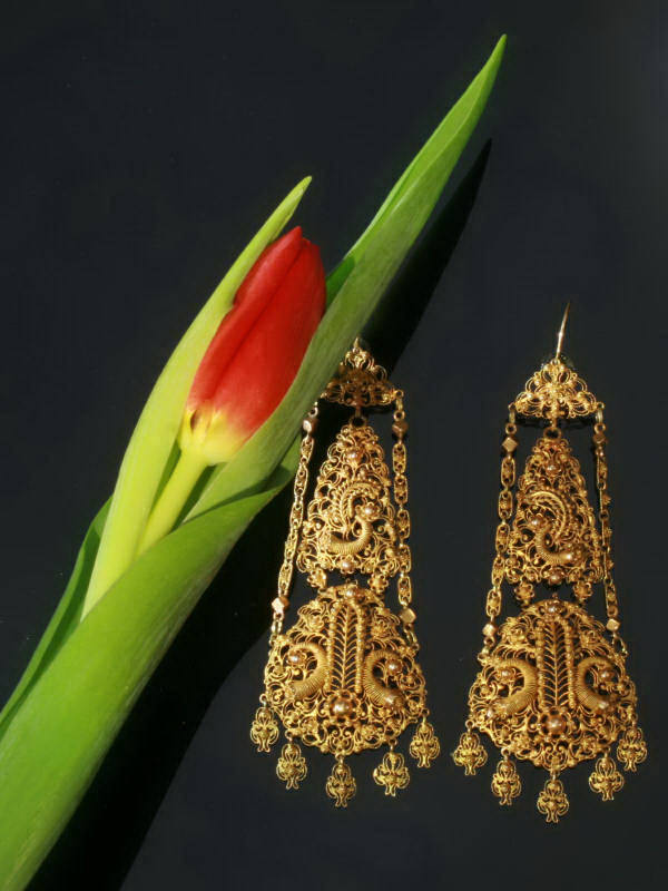 Antique gold filigree dangle earrings, high quality (image 5 of 7)